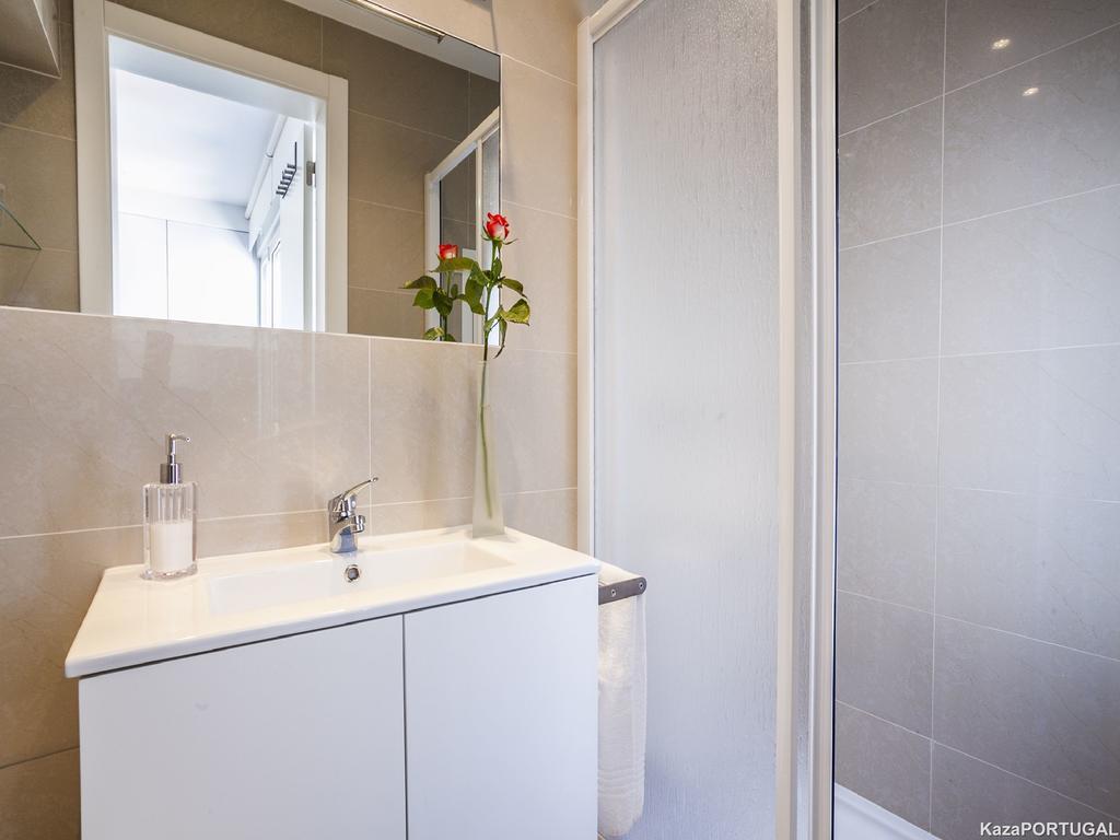 Calado Apartments Lisbon Room photo